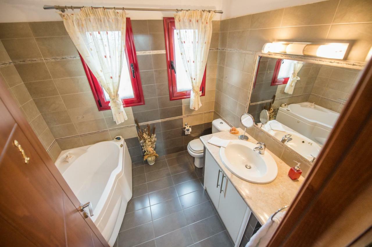 Irene'S Comfort Villa Nea Epidavros Luaran gambar